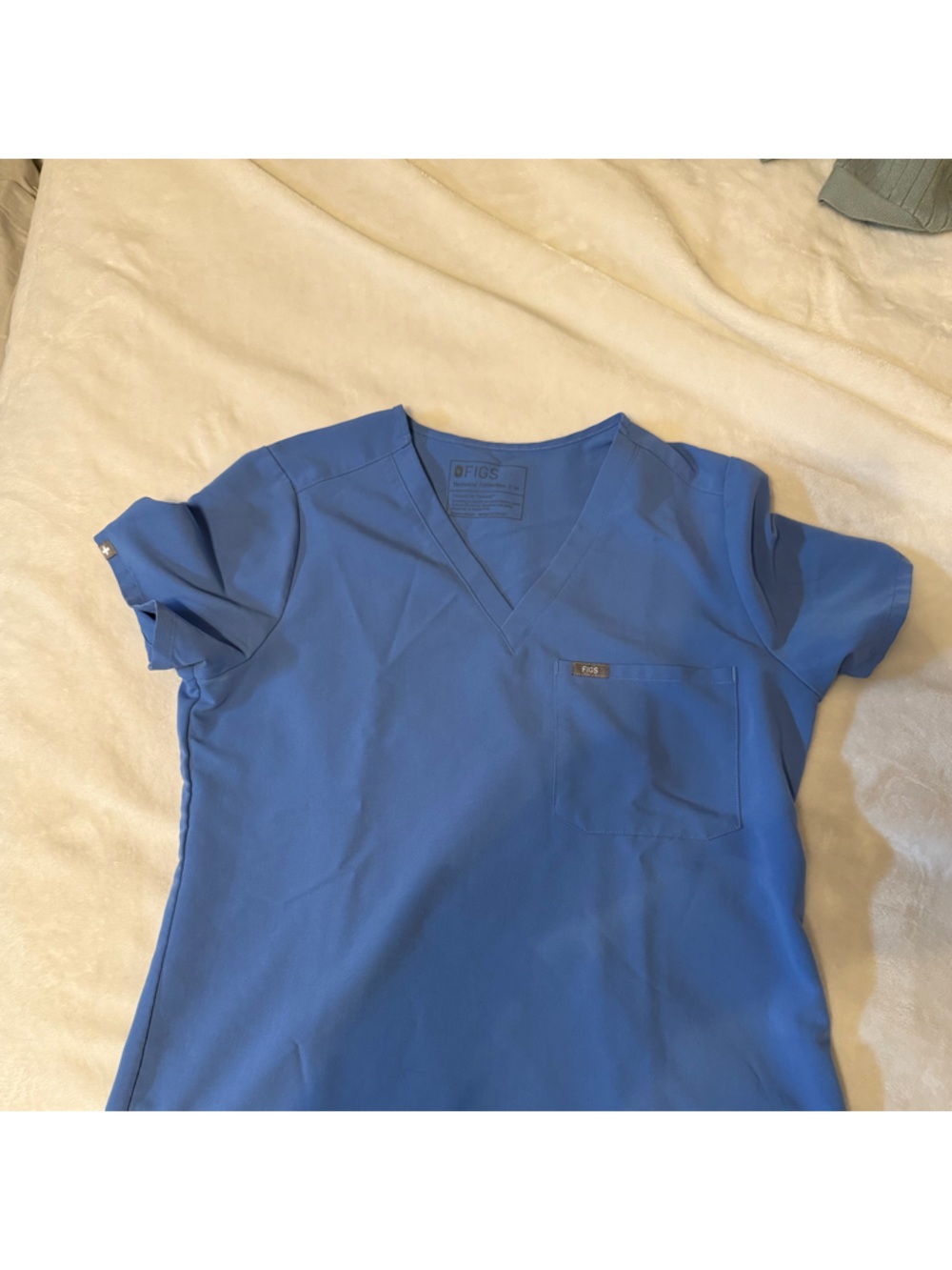 Figs women’s one pocket Catalina scrub top in Cecil blue